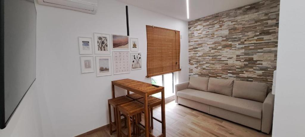 Apartamentos Pino Benidorm Zimmer foto